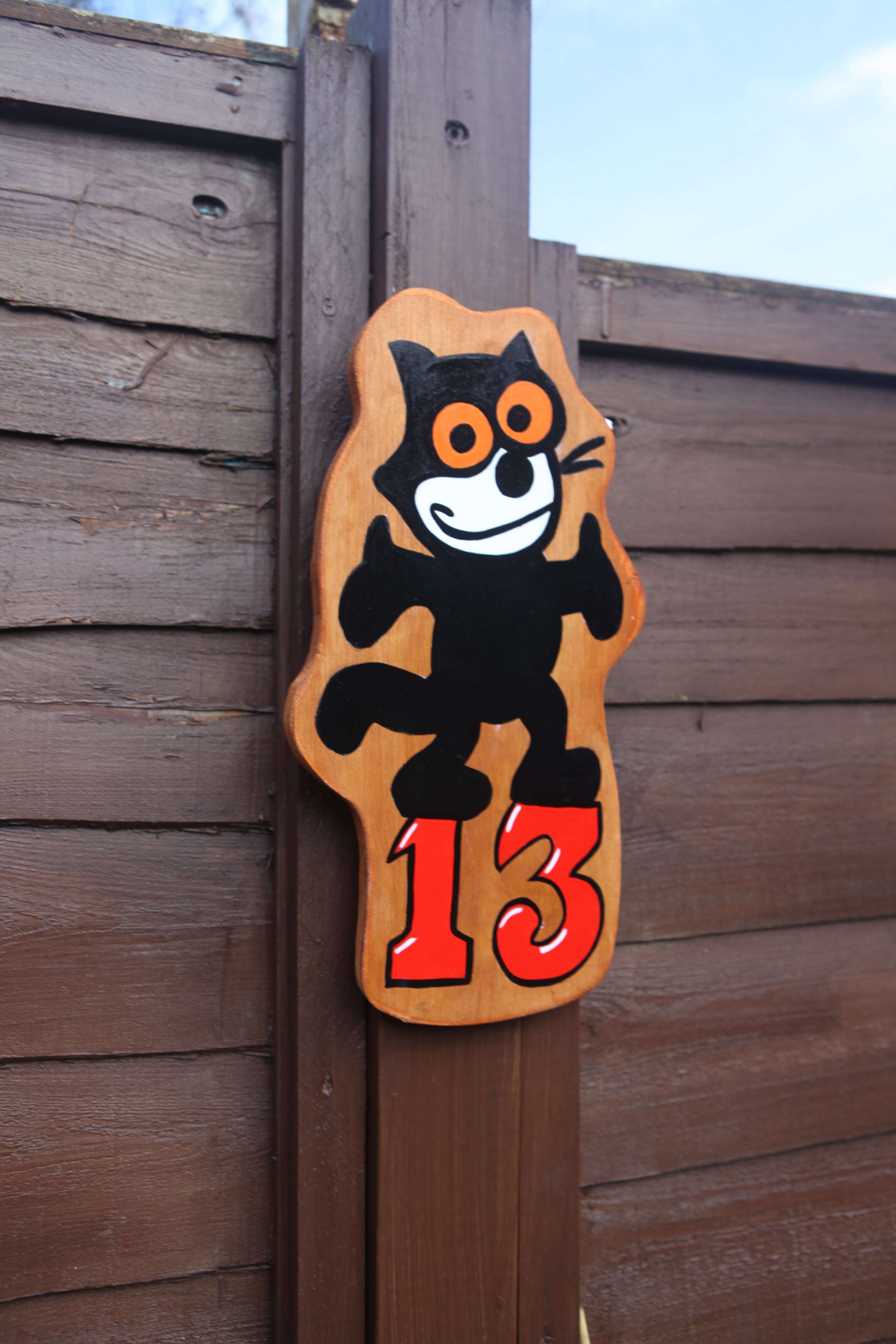 Scardey Cat Wall Hanging